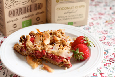 Crumble cake con fragole e cocco