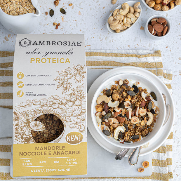 Über Granola Proteica Mandorle Nocciole e Anacardi