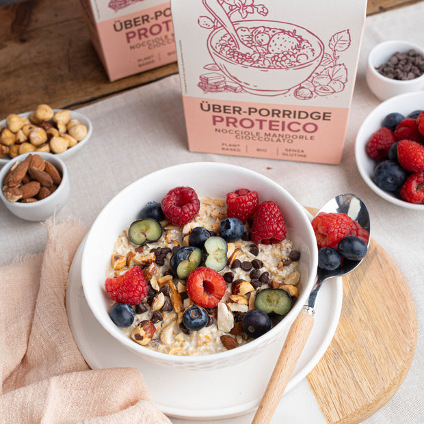 Porridge Proteico Nocciole Mandorle e Cioccolato